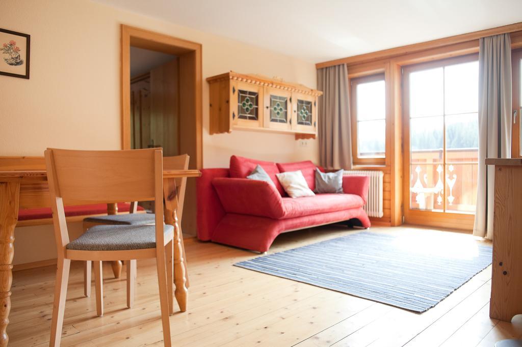 Ferienwohnungen Kulmwirt Ramsau am Dachstein Szoba fotó